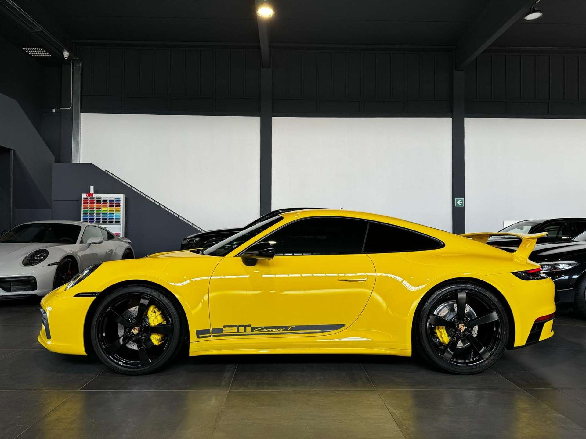 https://bottiauto.com/wp-content/uploads/2024/05/porsche-992-911-carrera-t-pdk-aerokit-pdls-plus-sport-chrono-9972-1.jpg