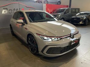 Volkswagen Golf GTI  8 DSG – IQ.LIGHT MATRIX – 19″ – ACC