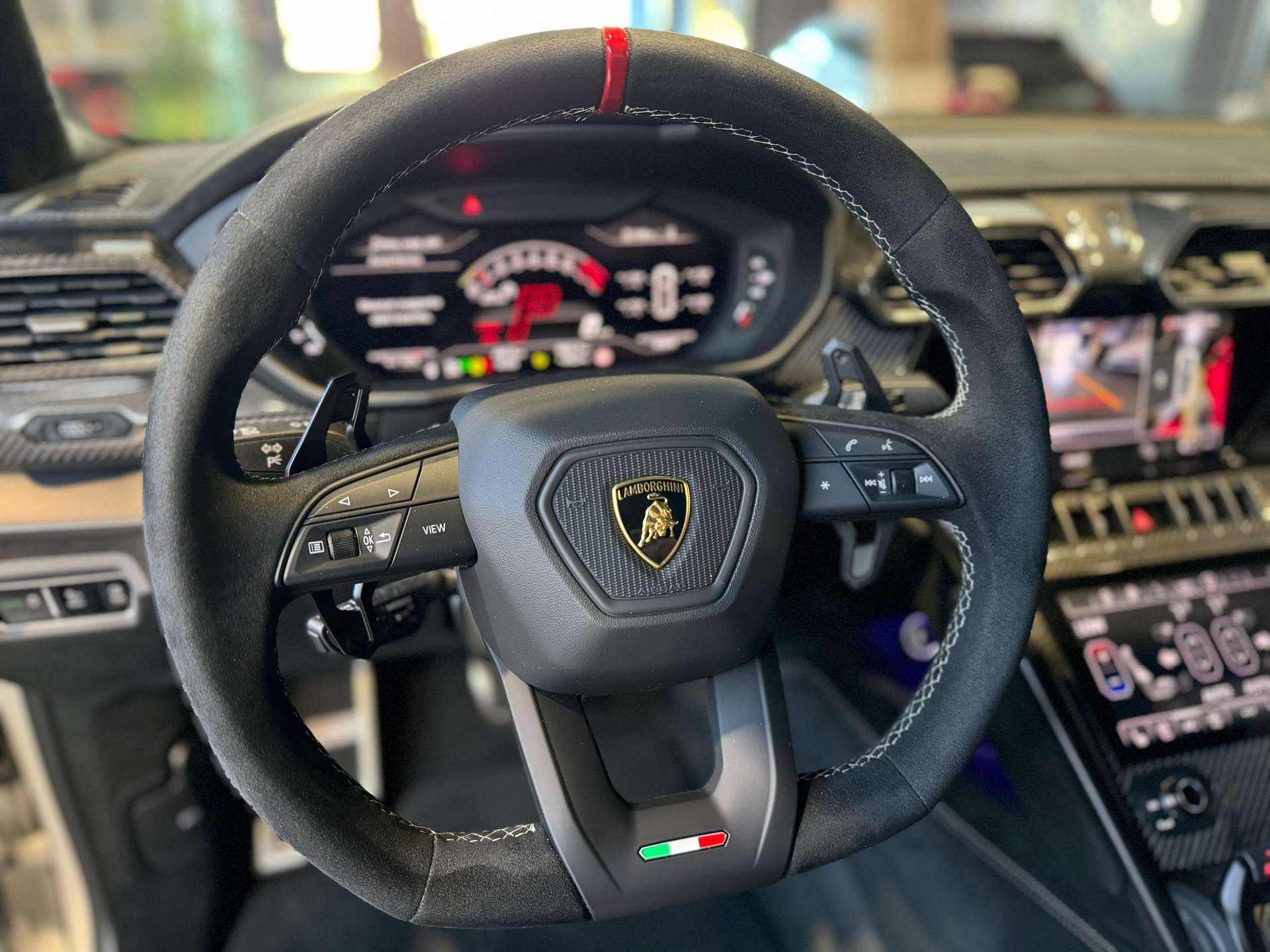 https://bottiauto.com/wp-content/uploads/2024/07/lamborghini-urus-performante-iva-esposta-ufficiale-lamborghini-10422-10.jpg