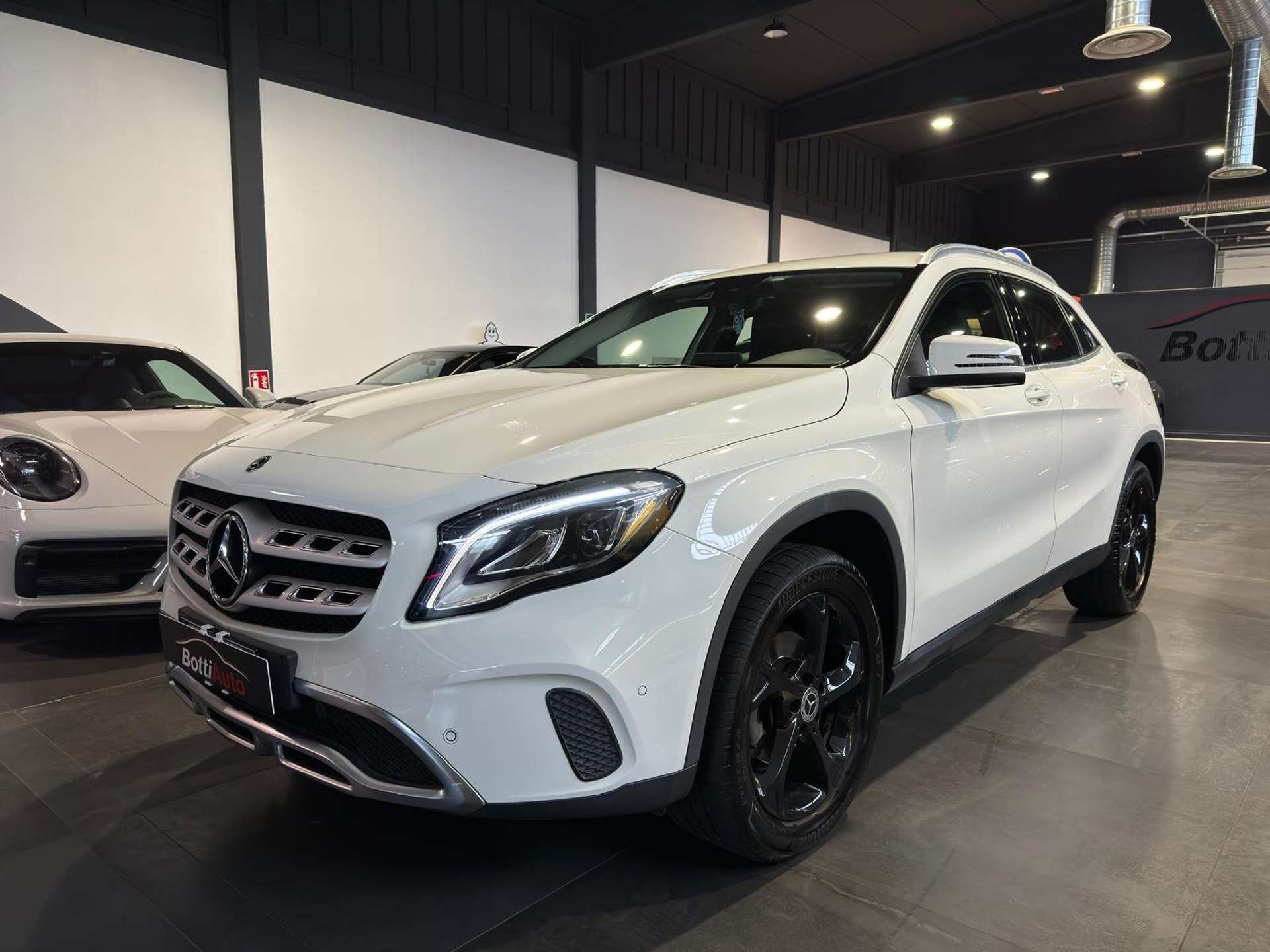 Mercedes-Benz GLA 200  d Sport AUTO / RETROCAMERA / LED