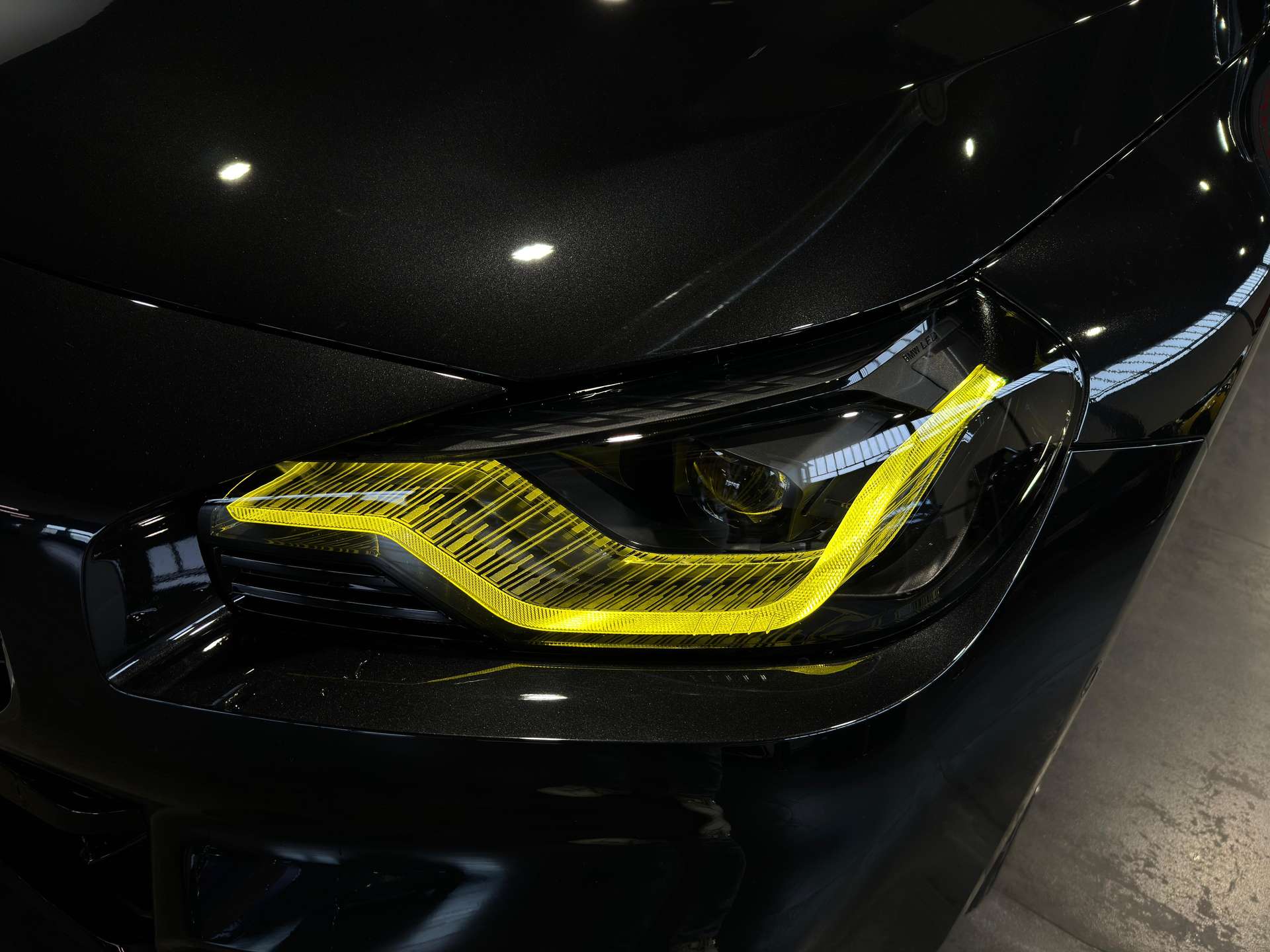 https://bottiauto.com/wp-content/uploads/2025/10/bmw-m2-carbon-pack-scarico-popsbang-harman-kardon-11120-3.jpg