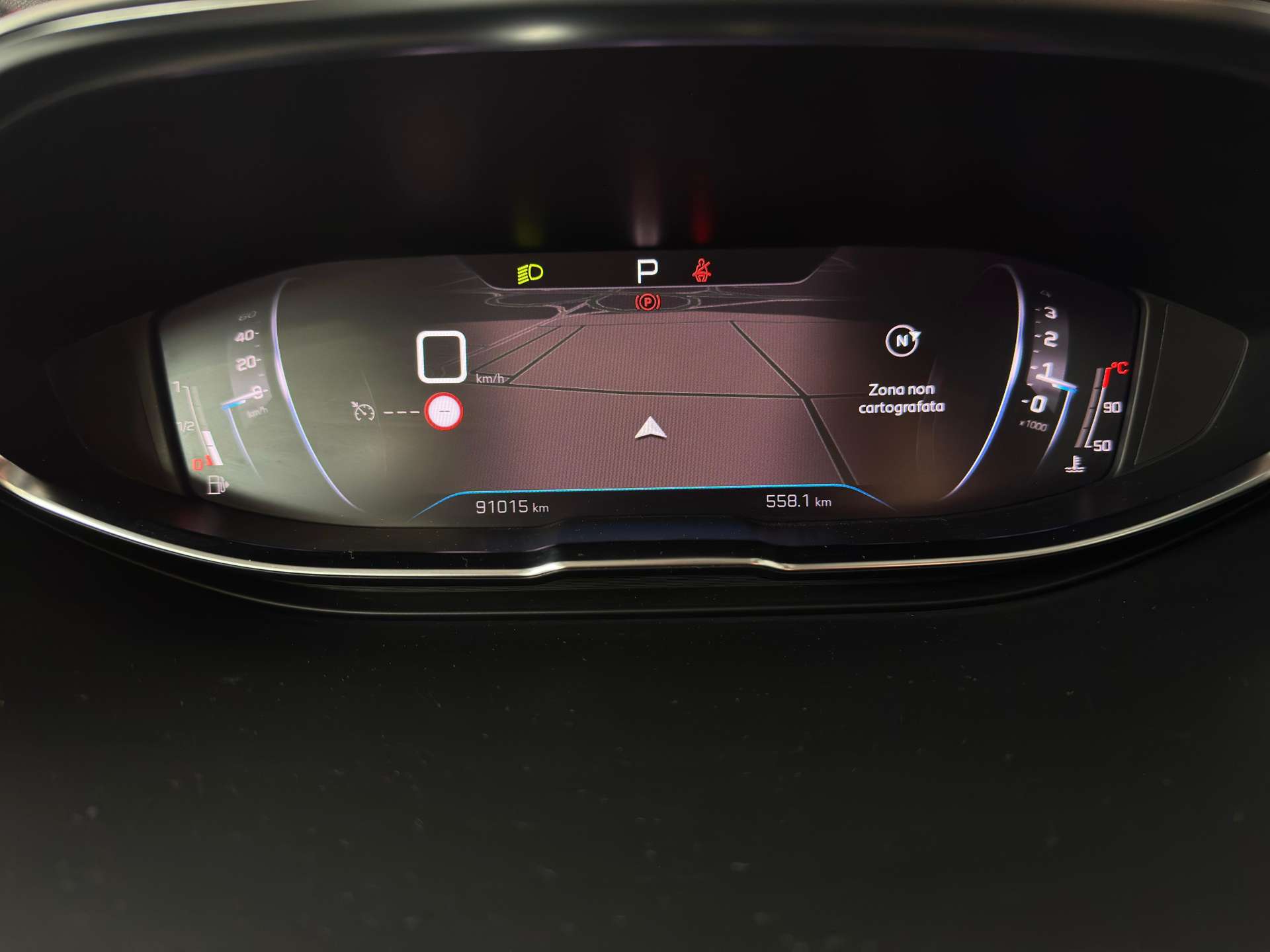 https://bottiauto.com/wp-content/uploads/2025/10/peugeot-3008-allure-pack-s-autocarro-n1-11707-9.jpg
