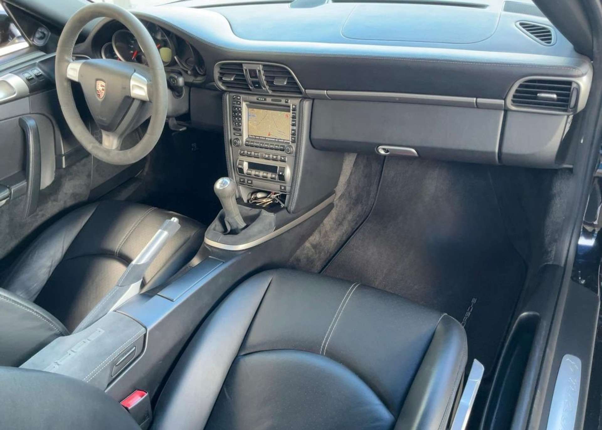 https://bottiauto.com/wp-content/uploads/2025/10/porsche-997-911-coupe-carrera-4-manuale-tagliandi-porsche-11806-6.jpg