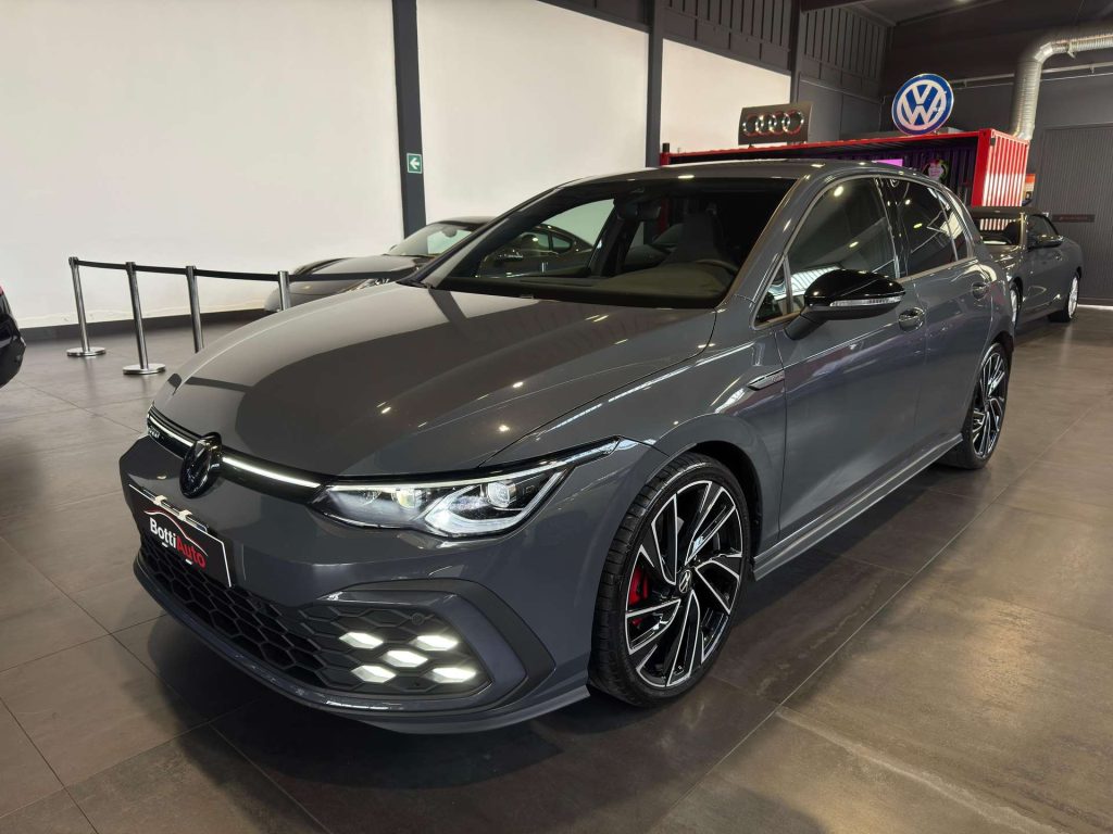 Volkswagen Golf  GTD 8 DSG – IQ.LIGHT MATRIX- 19″ – TELECAMERA