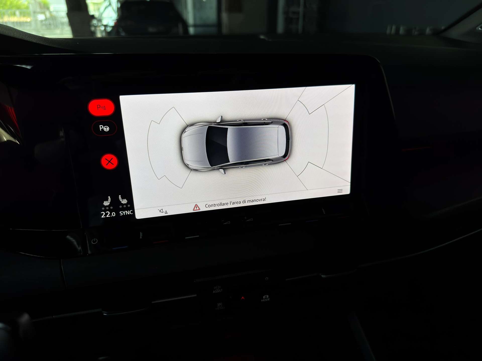 https://bottiauto.com/wp-content/uploads/2025/10/volkswagen-golf-gti-8-dsg-iq-light-matrix-19-harman-kardon-acc-11634-10.jpg