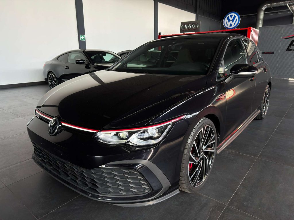 Volkswagen Golf GTI  8 DSG -IQ.LIGHT MATRIX-19″-HARMAN KARDON-ACC