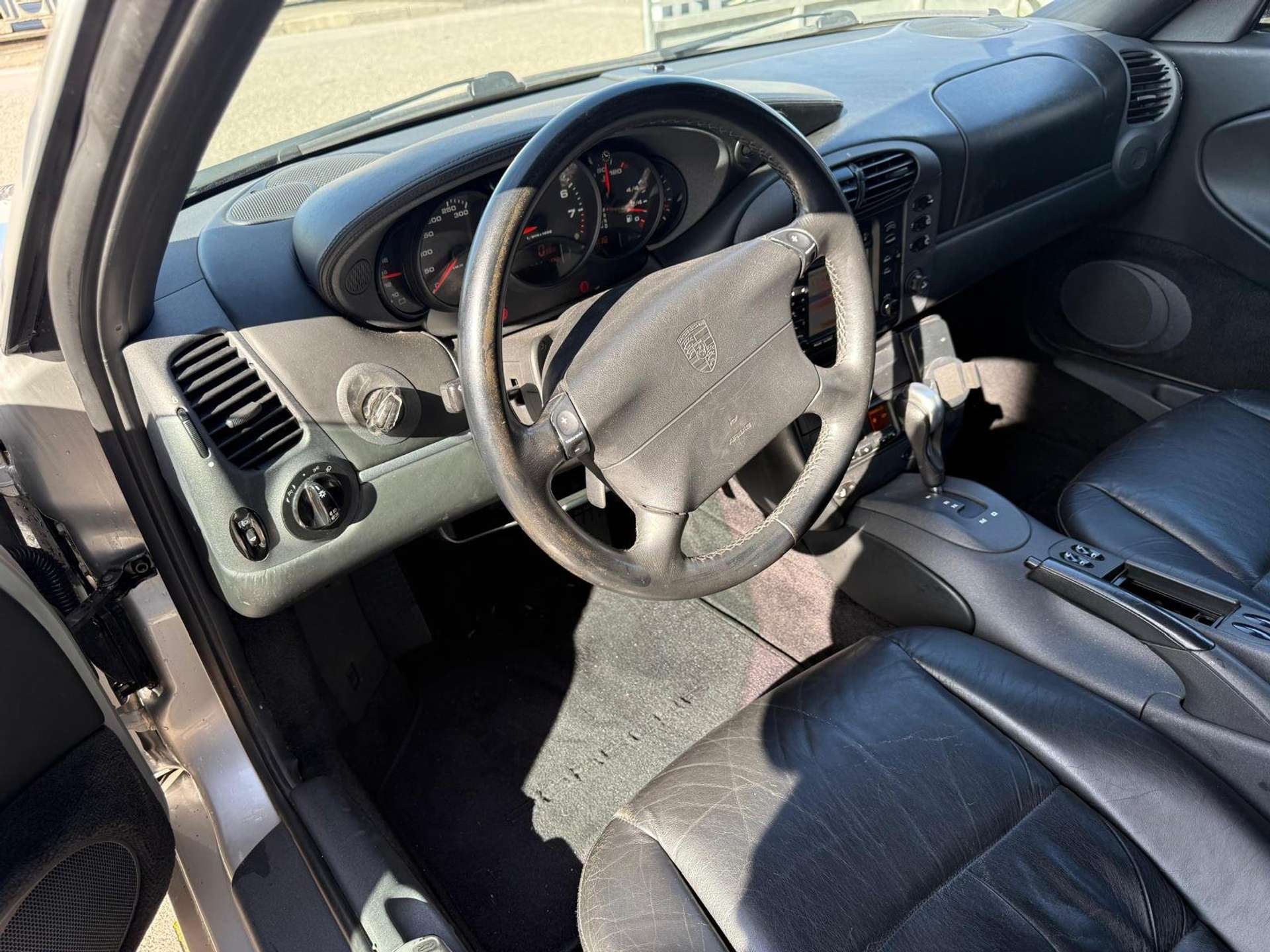 Porsche 996  (911) Carrera Coupe 3.4 Tiptronic *ASI*
