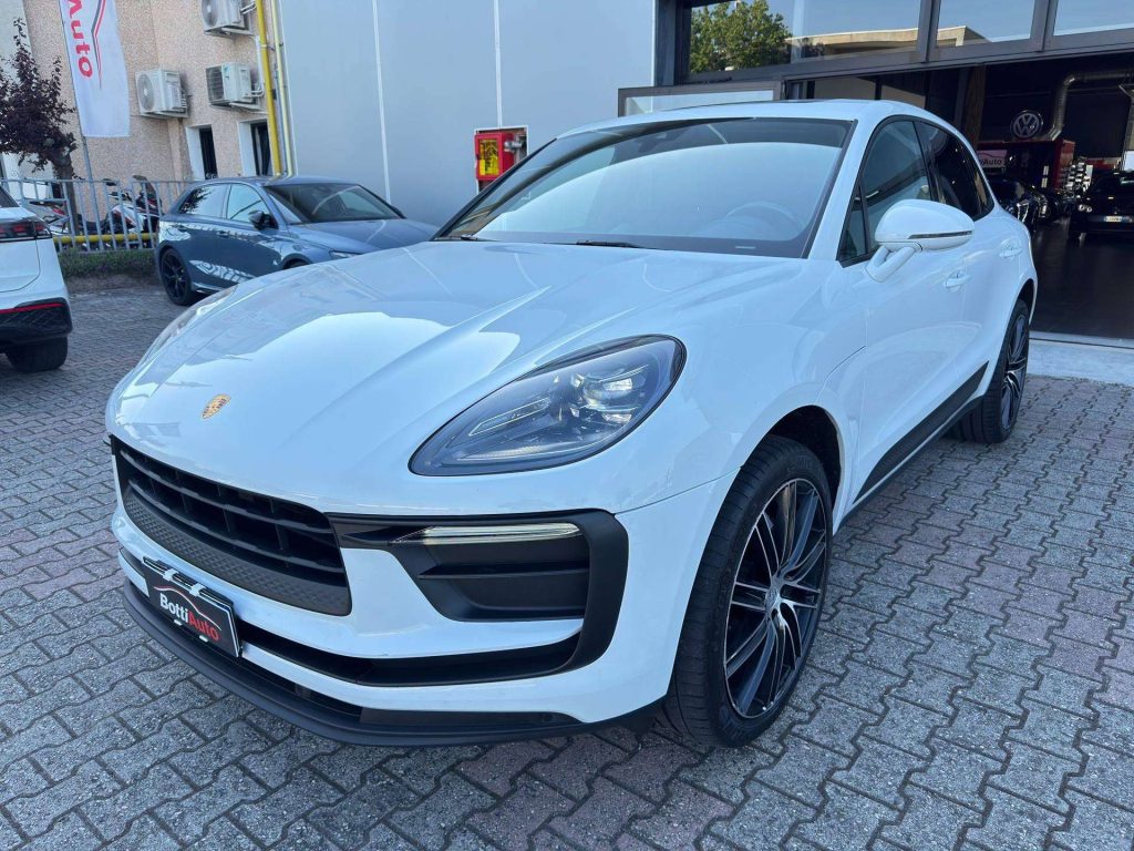 Porsche Macan  PDK (MY22) *265CV*TETTO*PDLS*SPORT CHRONO*SCARICO SPORTIVO*