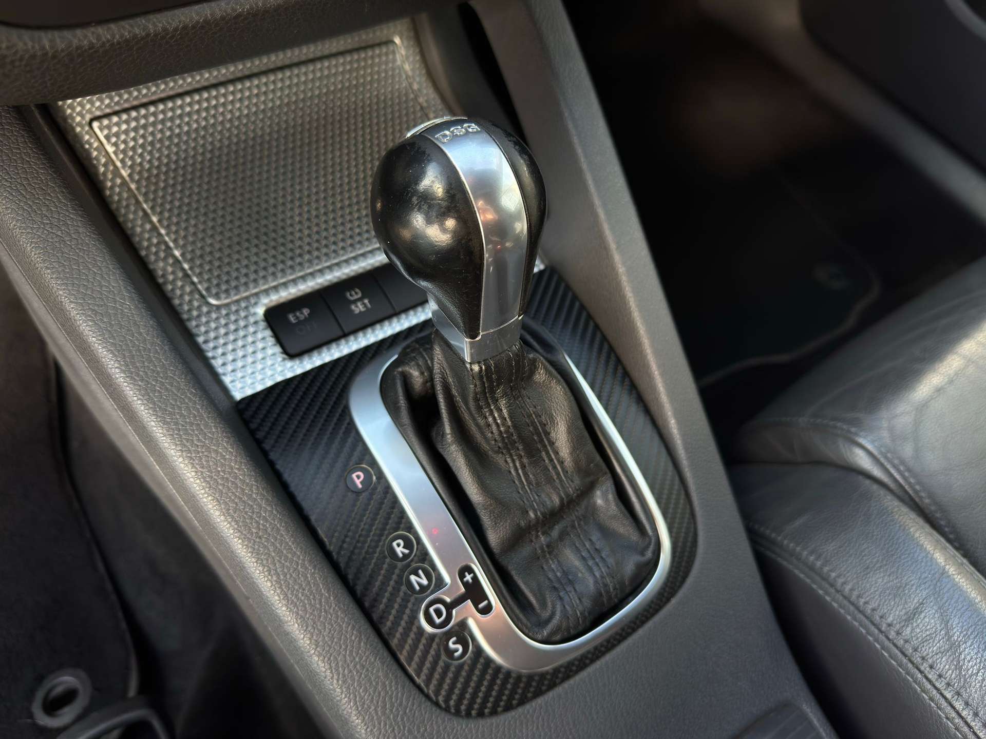 Volkswagen Golf  R32 3p. 4motion DSG (VR6)