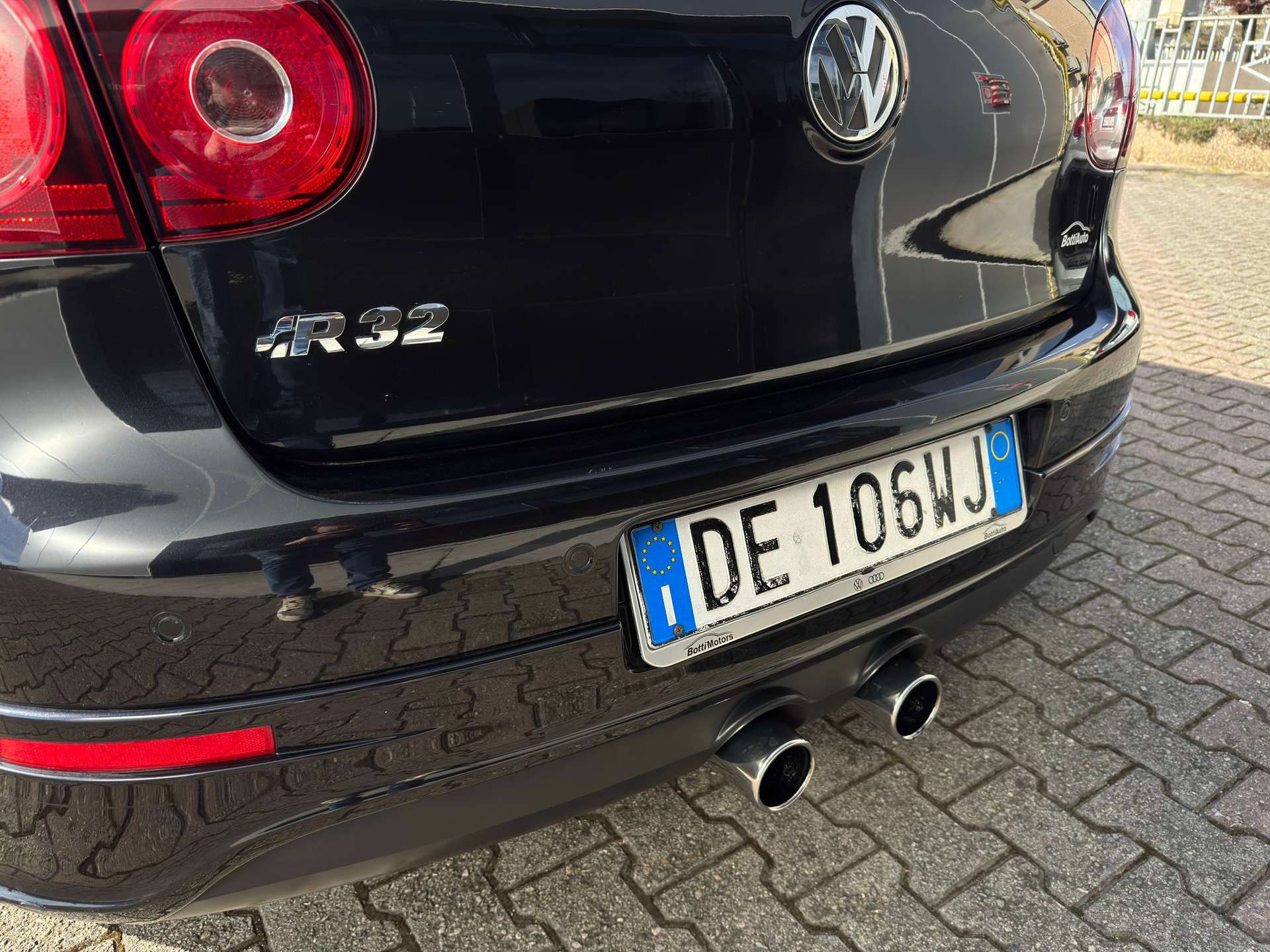 Volkswagen Golf  R32 3p. 4motion DSG (VR6)
