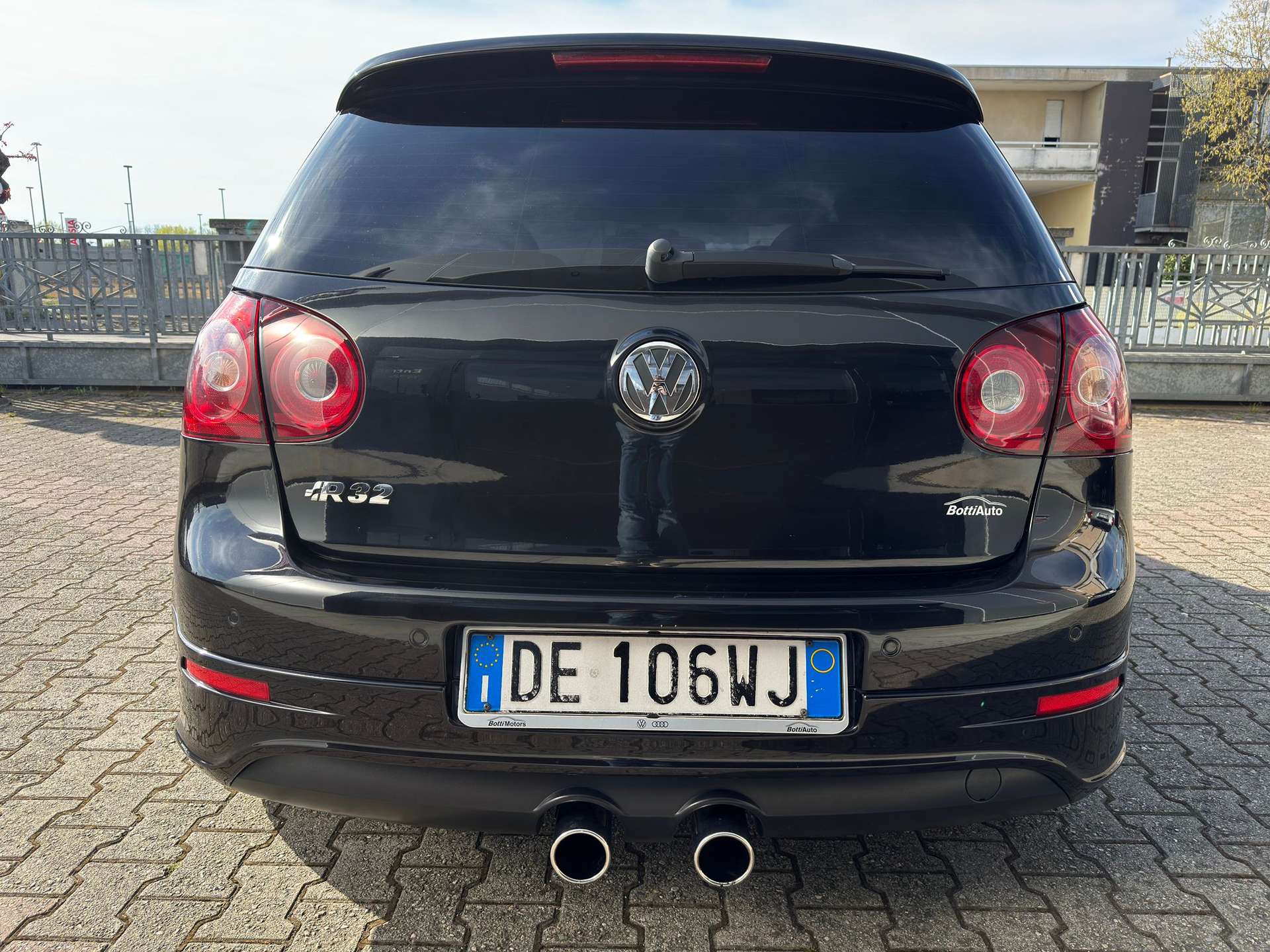 Volkswagen Golf  R32 3p. 4motion DSG (VR6)