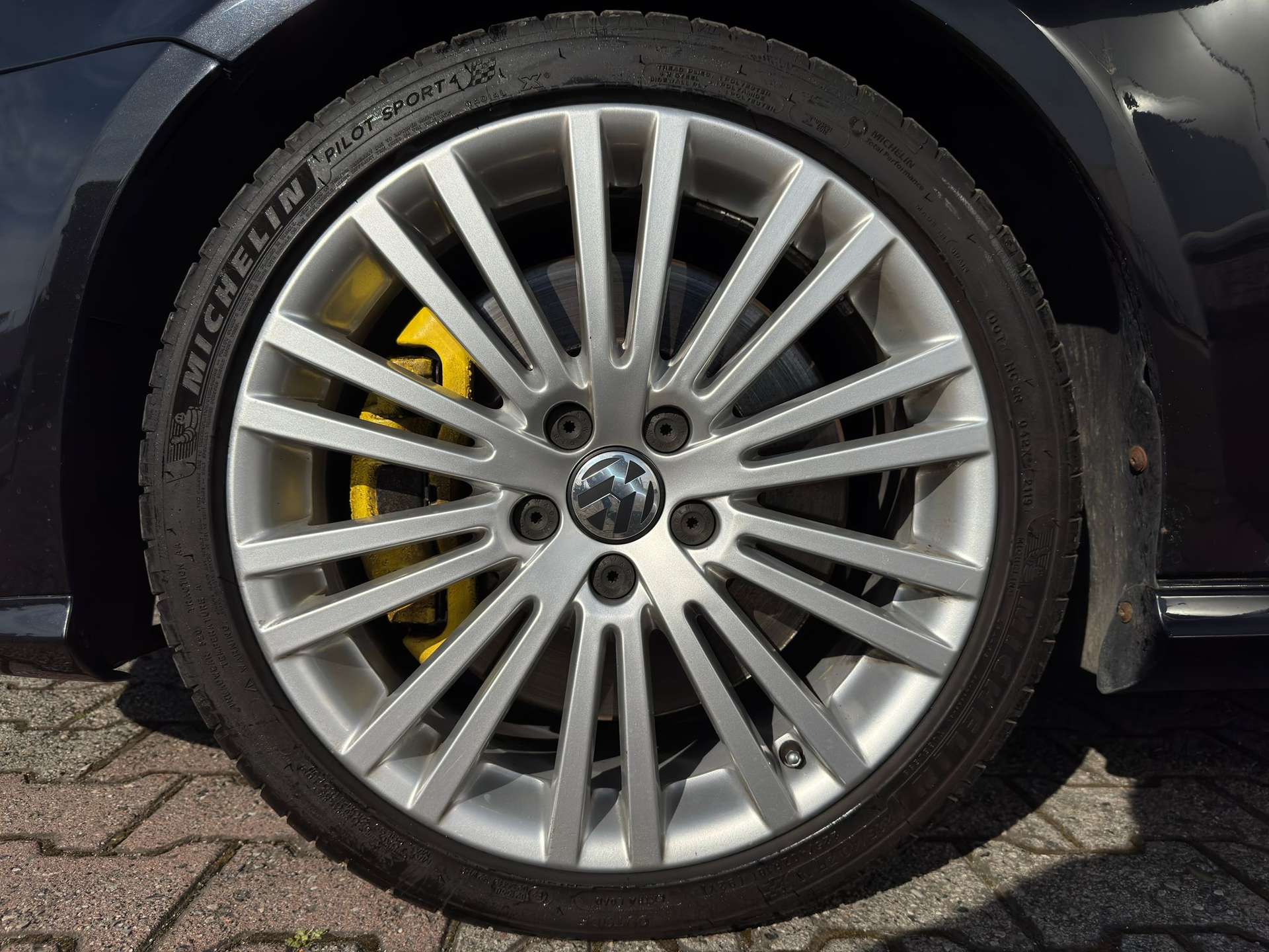 Volkswagen Golf  R32 3p. 4motion DSG (VR6)